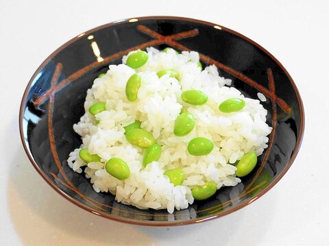 枝豆の旬の時季に是非とも食してみて!枝豆ごはん